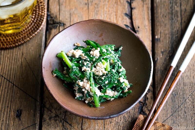 Chrysanthemum Greens and Tofu Salad (Shungiku Shiraae) ??????