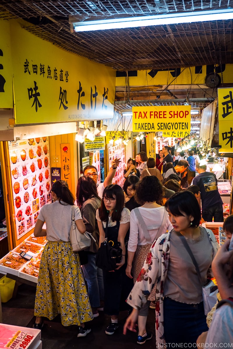 visitors waiting for table inside Otaru Sankaku Ichiba