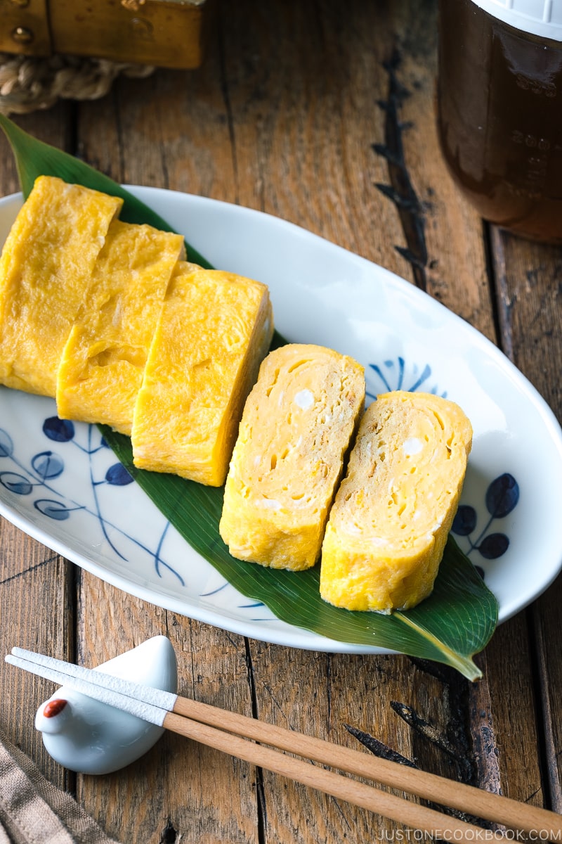 Tamagoyaki (Japanese Rolled Omelette) 玉子焼き • Just One Cookbook