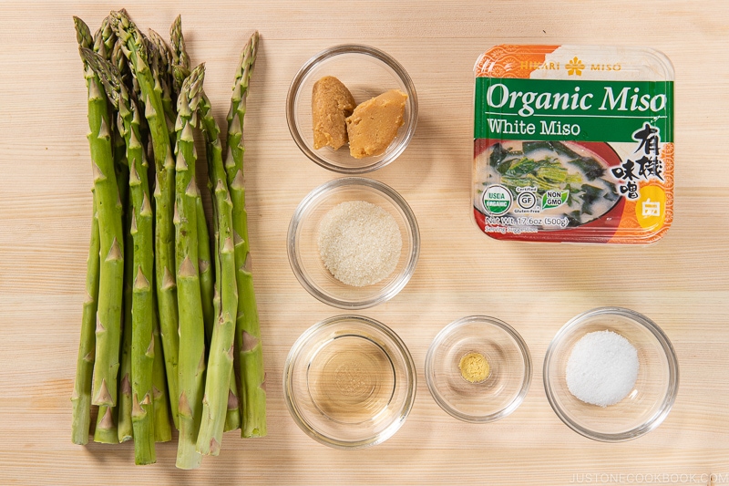 Asparagus with Miso Dressing (Karashi Sumisoae) Ingredients