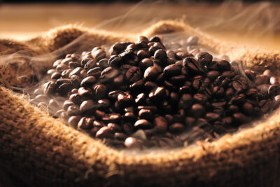 image of sumiyaki coffee beans in coffee bean burlap bag