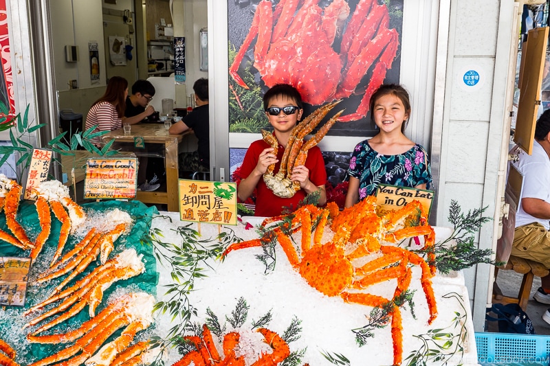 seafood shop at Nijo Market