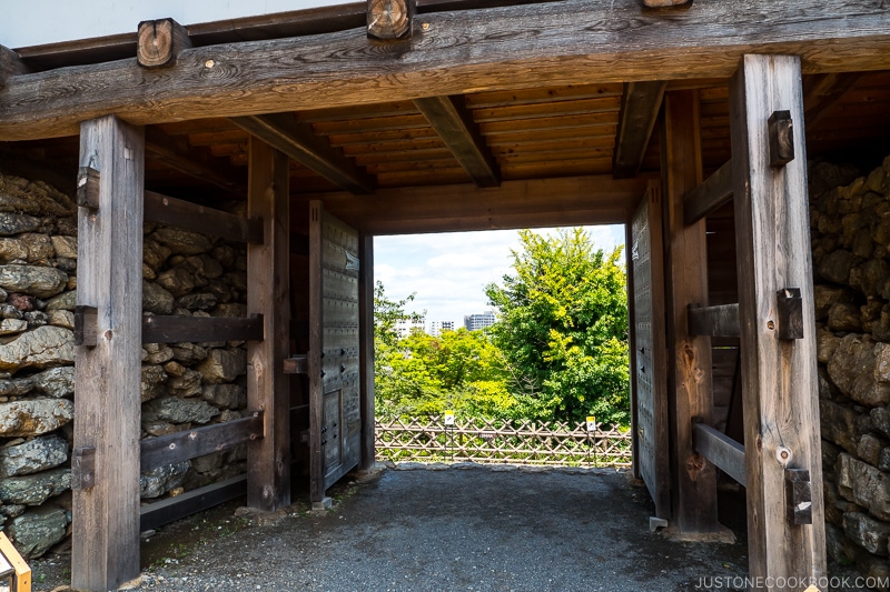 entrance gate to Hamamatsu Castle with wood pillars