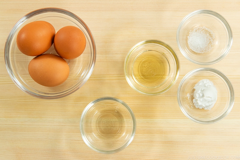 Kinshi Tamago (Shredded Egg Crepe) Ingredients