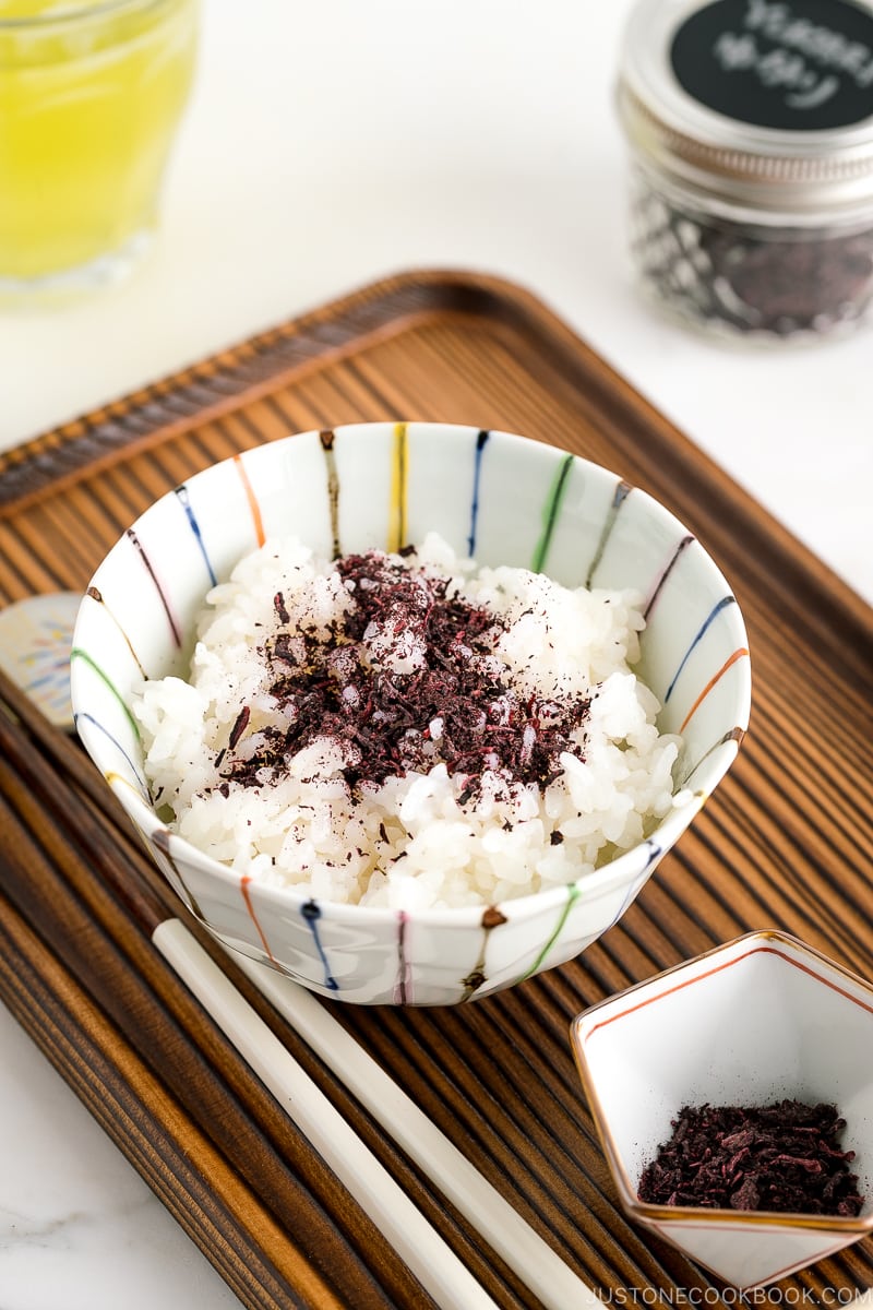 A rice bowl containing steamed rice topped with Yukari Shiso Rice Seasoning.