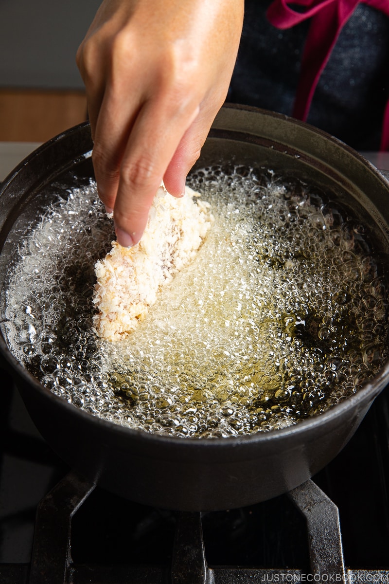 Deep Frying : 3 Ways to check oil temperature without a