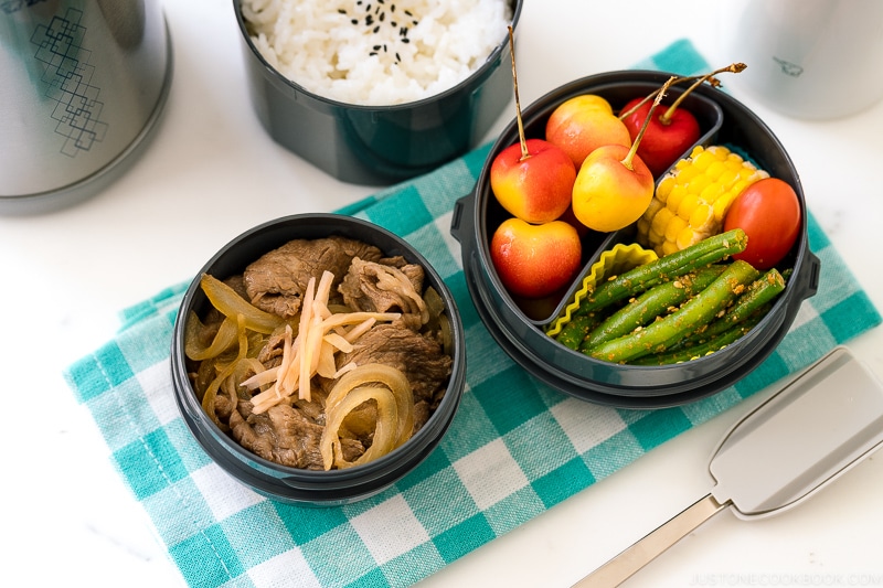 Zojirushi Ms. Bento Stainless-Steel Vacuum Lunch Jar