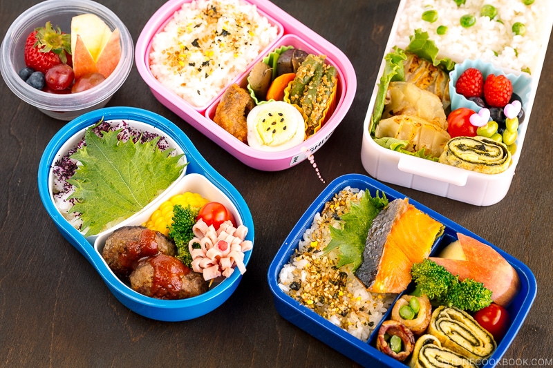 Various bento boxes for children.