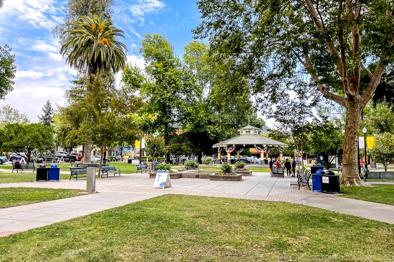 Healdsburg Plaza