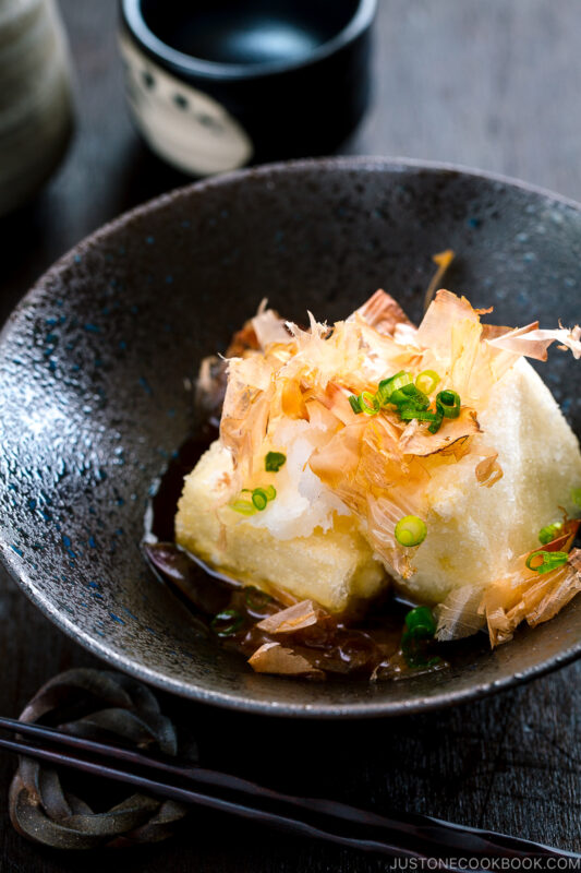 Agedashi Tofu 揚げ出し豆腐 • Just One Cookbook