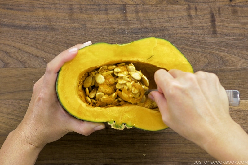 How to Cut Kabocha