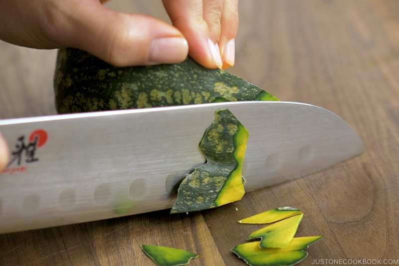 How to Cut Kabocha