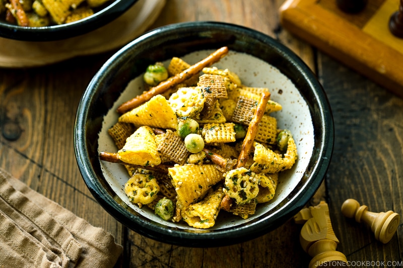 https://www.justonecookbook.com/wp-content/uploads/2021/11/Furikake-Chex-Mix-2021-4833-I.jpg