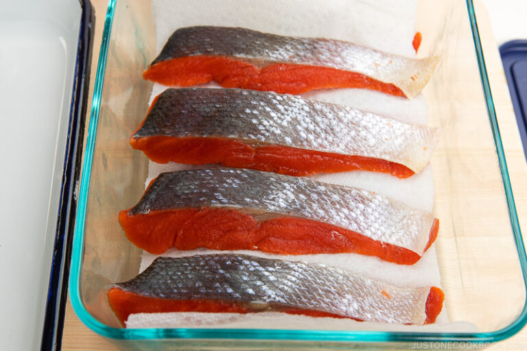Japanese Salted Salmon (Shiojake/Shiozake) • Just One Cookbook