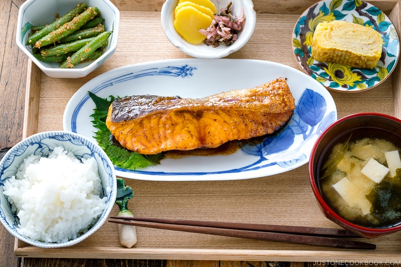 Teriyaki Salmon 鮭の照り焼き • Just One Cookbook