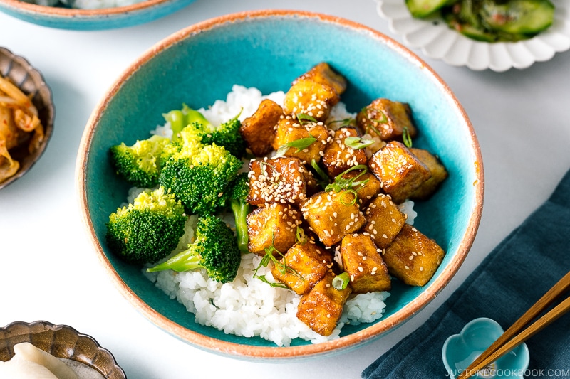 Pan-Fried Teriyaki Tofu Bowl ???????