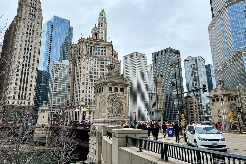 DuSable Bridge and buildings along Chicago River