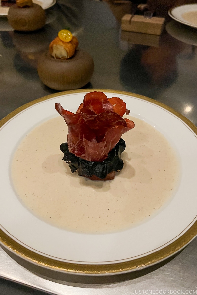 wagyu with truffle and rose shaped bresaola
