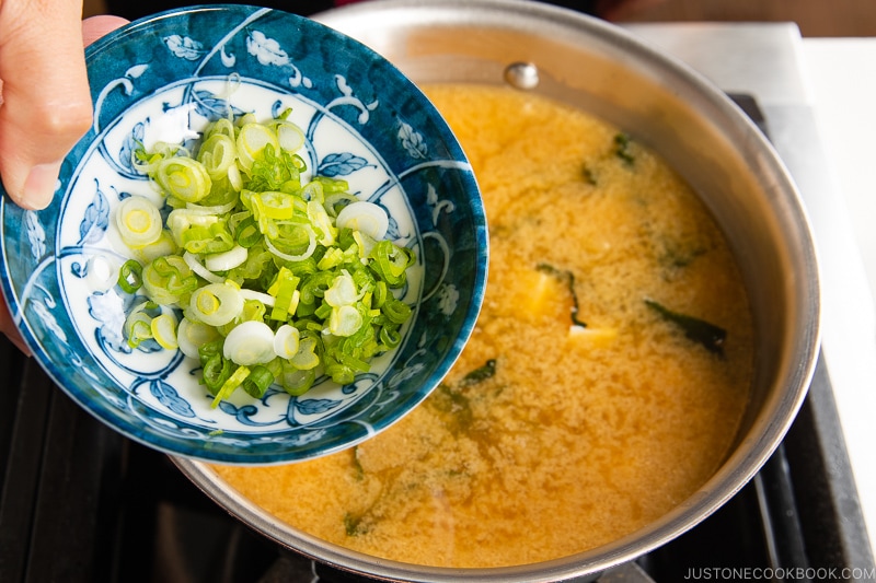 Homemade Miso Soup 味噌汁 • Just One Cookbook