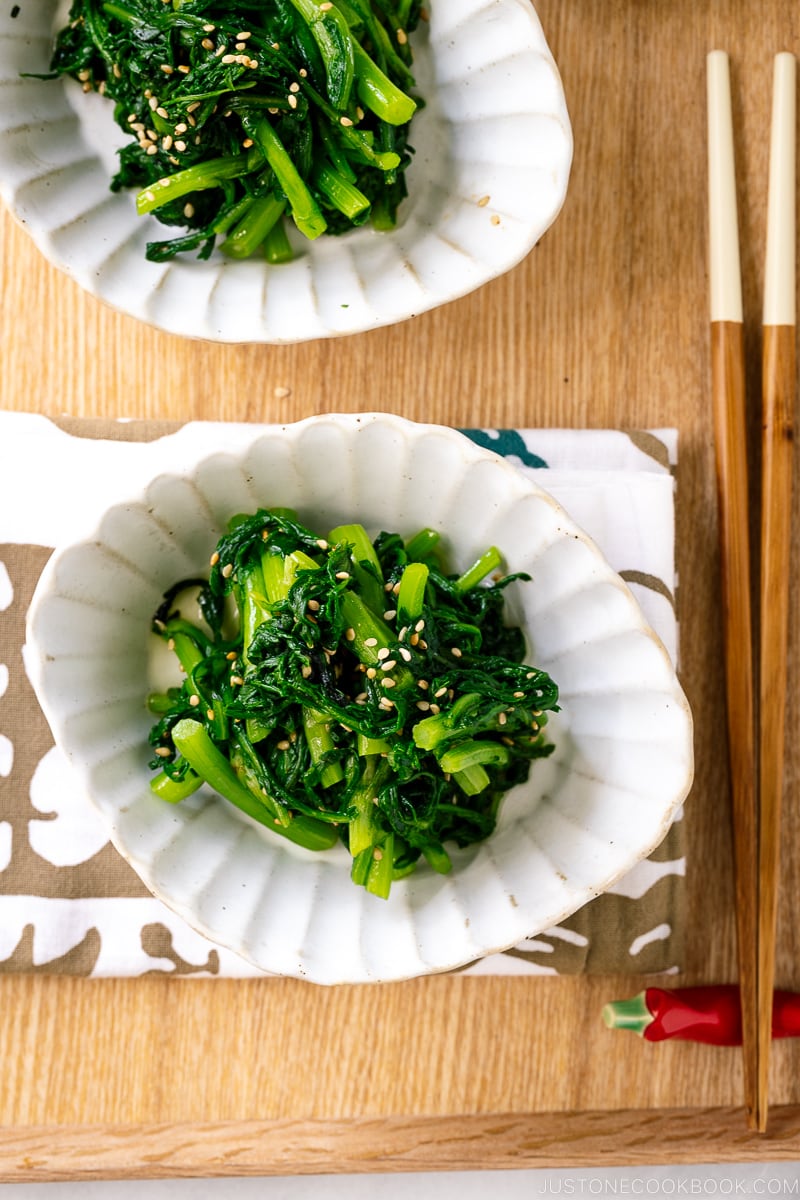 A white bowl containing Easy Chrysanthemum Salad.