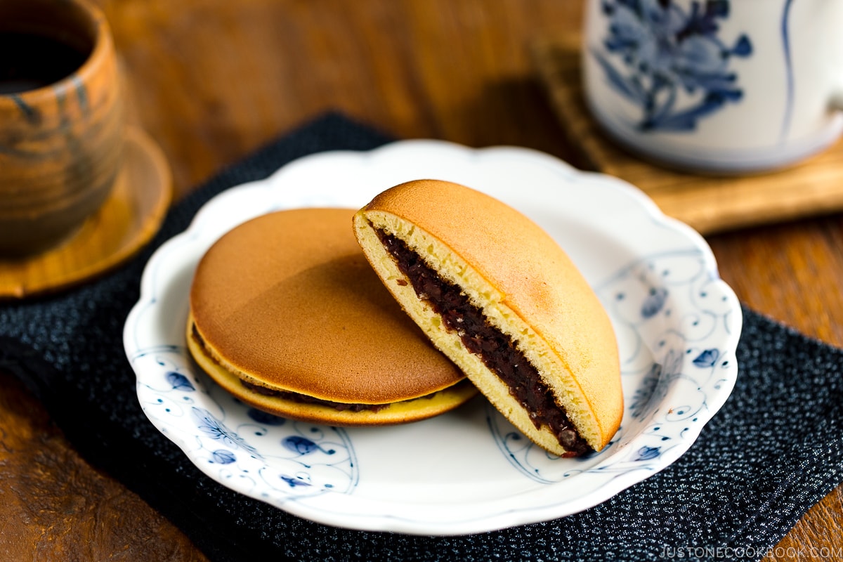 A round plate containing Dorayaki (Japanese Red Bean Pancake).