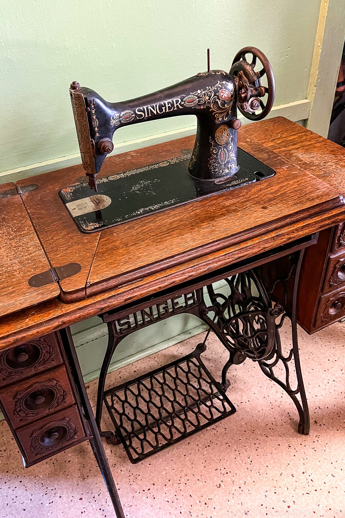 antique singer sewing machine table