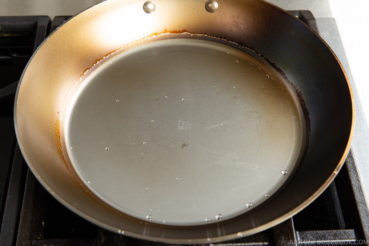 fry pan with water droplets