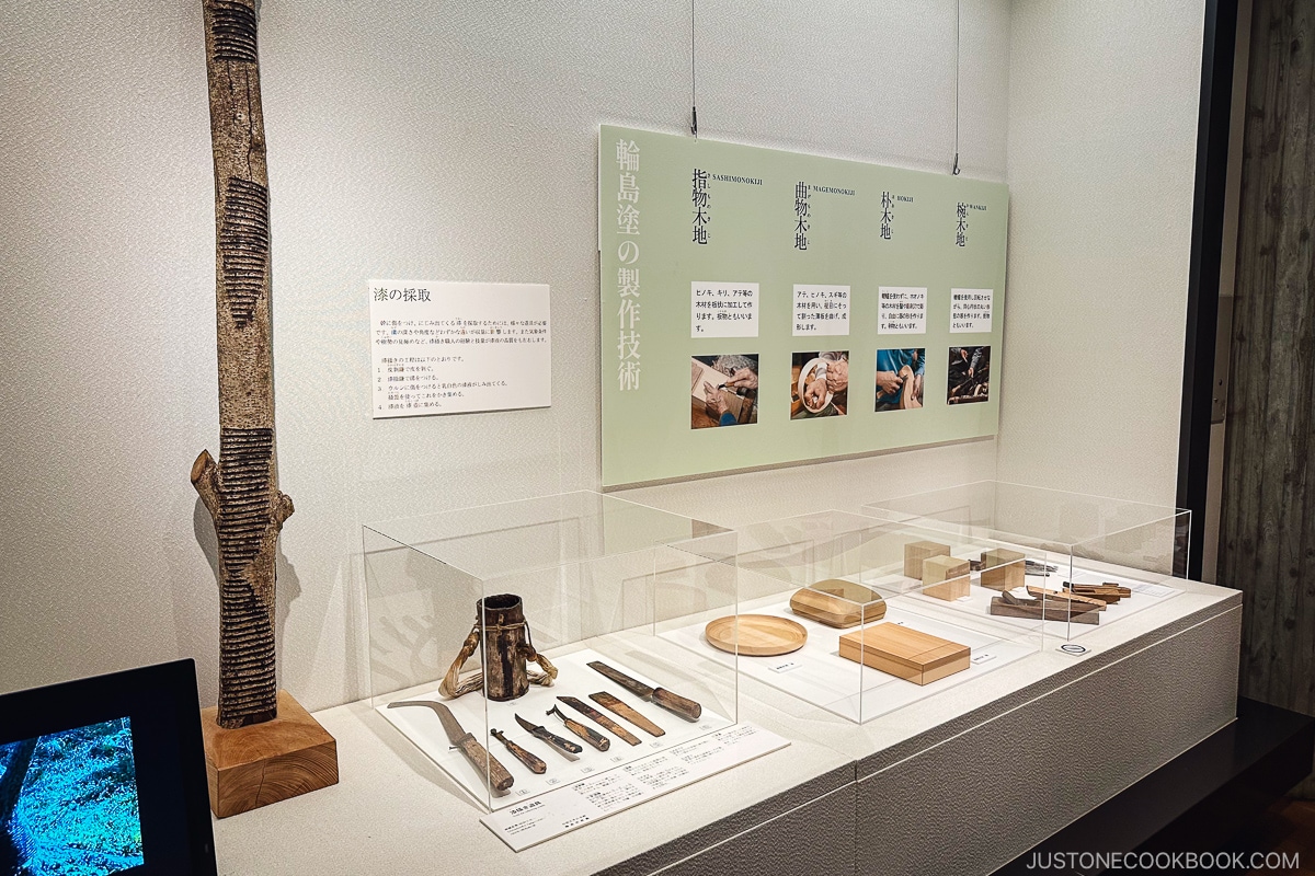 tools for making Urushi on display