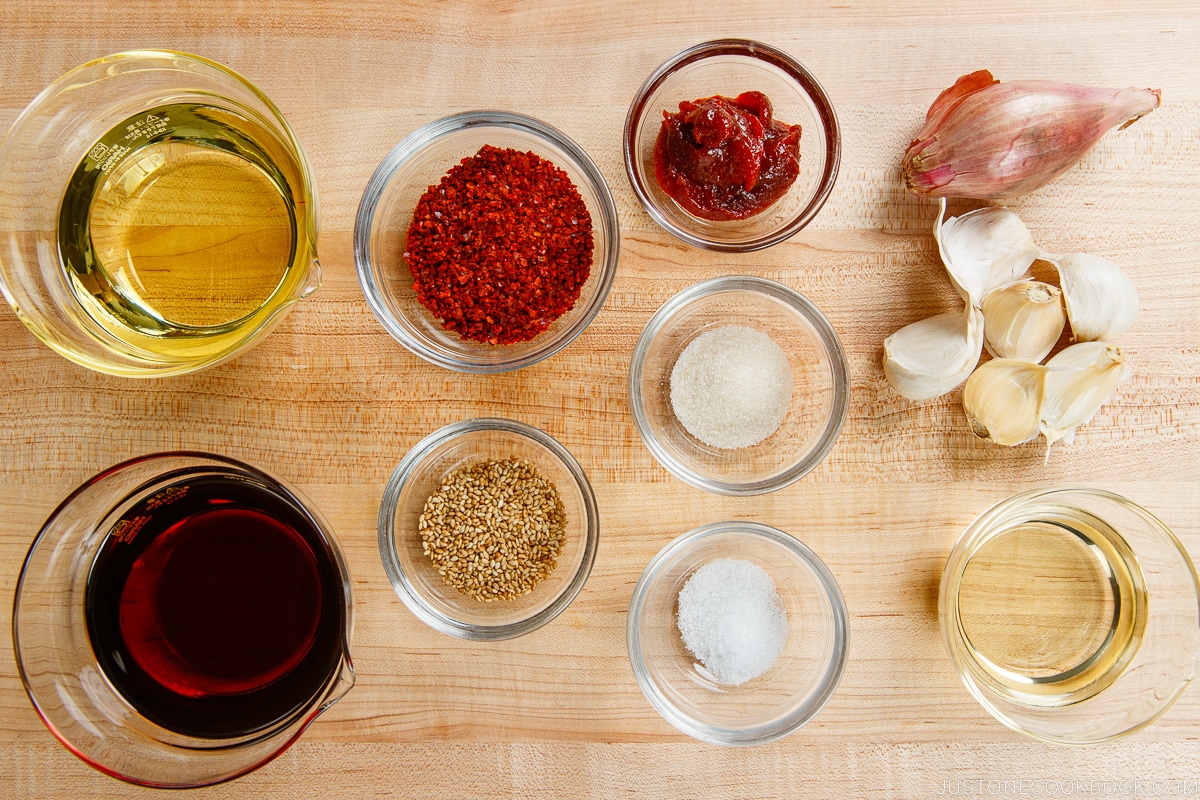 Crunchy Garlic Chili Oil (Taberu Rayu) Ingredients