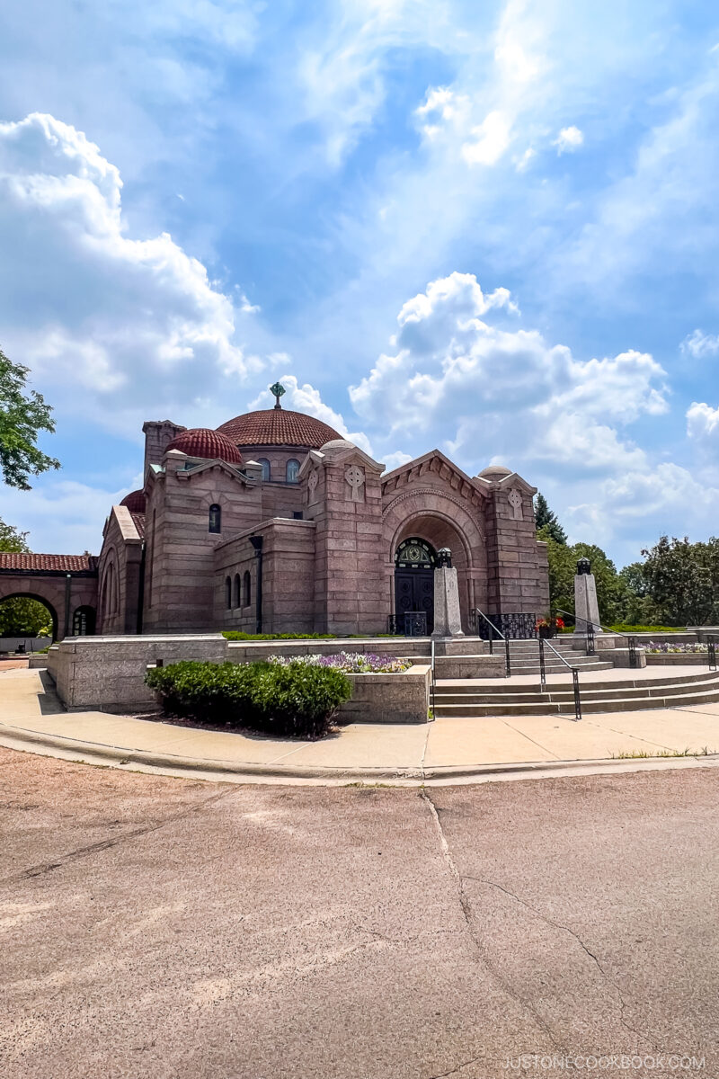 Byzantine-style chapel at Lakewood Cemetery