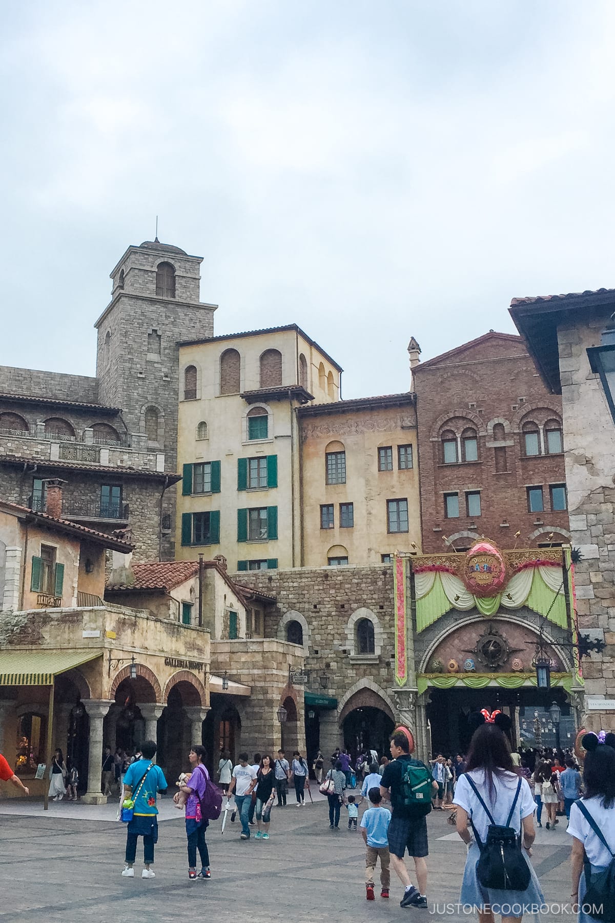 retro styled buildings at Tokyo DisneySea