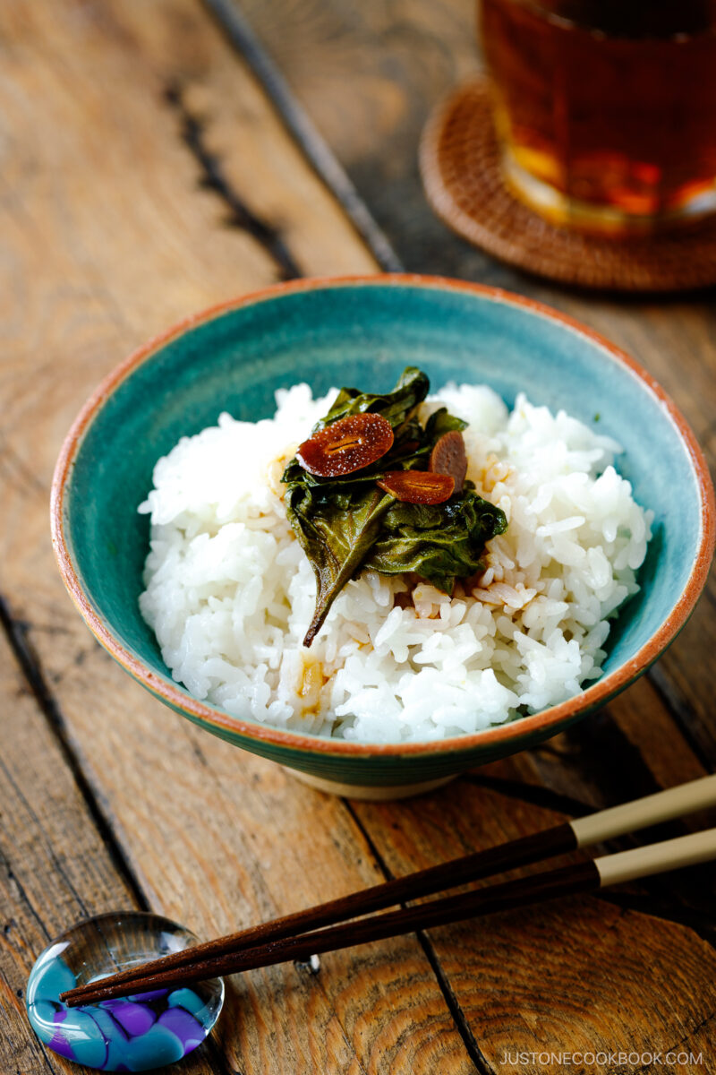 A rice bowl containing steamed rice topped with shiso leaves marinated in Shiso Garlic Soy Sauce.