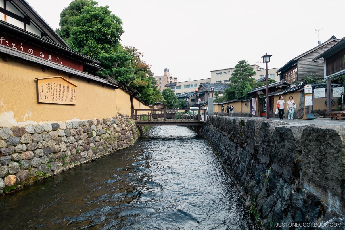 Canal running through Onosho District in Nagamachi Samurai District