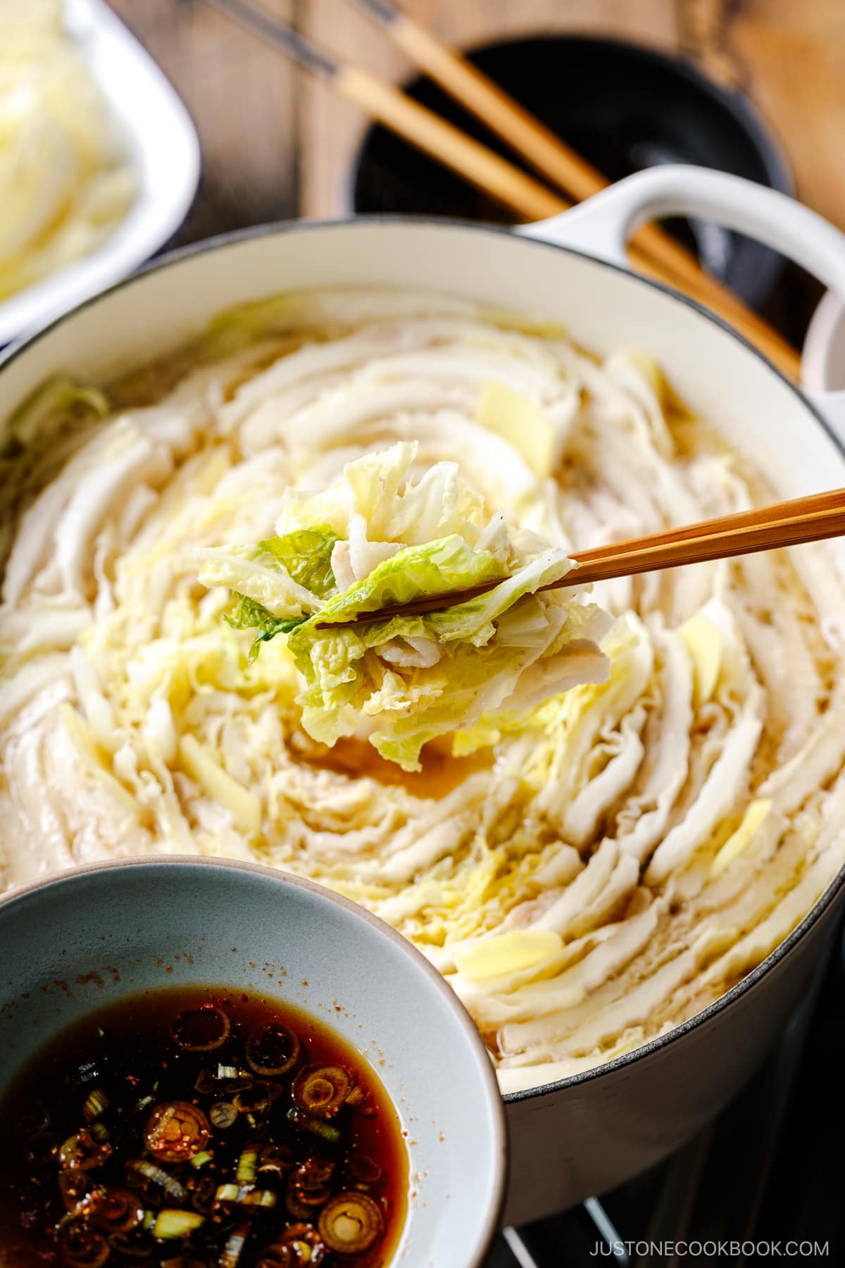 Mille Feuille Nabe (Napa Cabbage and Beef Hot Pot) - Chrisse En Place