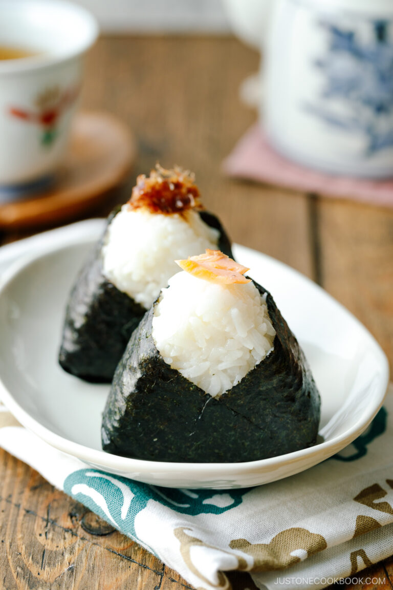 Yaki Onigiri (Grilled Rice Ball) 焼きおにぎり • Just One Cookbook