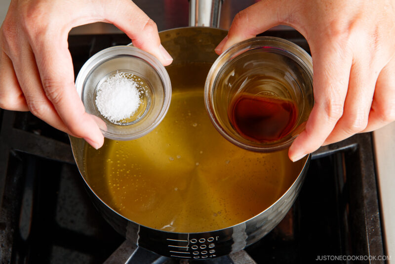Yaki Onigiri Chazuke (Grilled Rice Ball Soup) 焼きおにぎり茶漬け • Just One Cookbook
