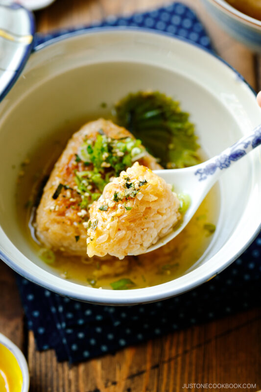 Yaki Onigiri Chazuke (Grilled Rice Ball Soup) 焼きおにぎり茶漬け • Just One Cookbook