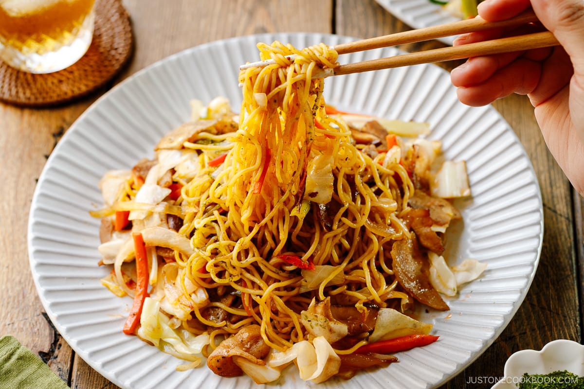 Stir-Fried Noodles With Chicken Recipe