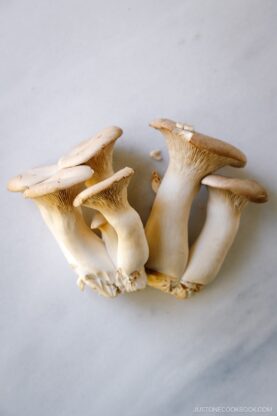 King Oyster Mushrooms (Eringi Mushrooms)