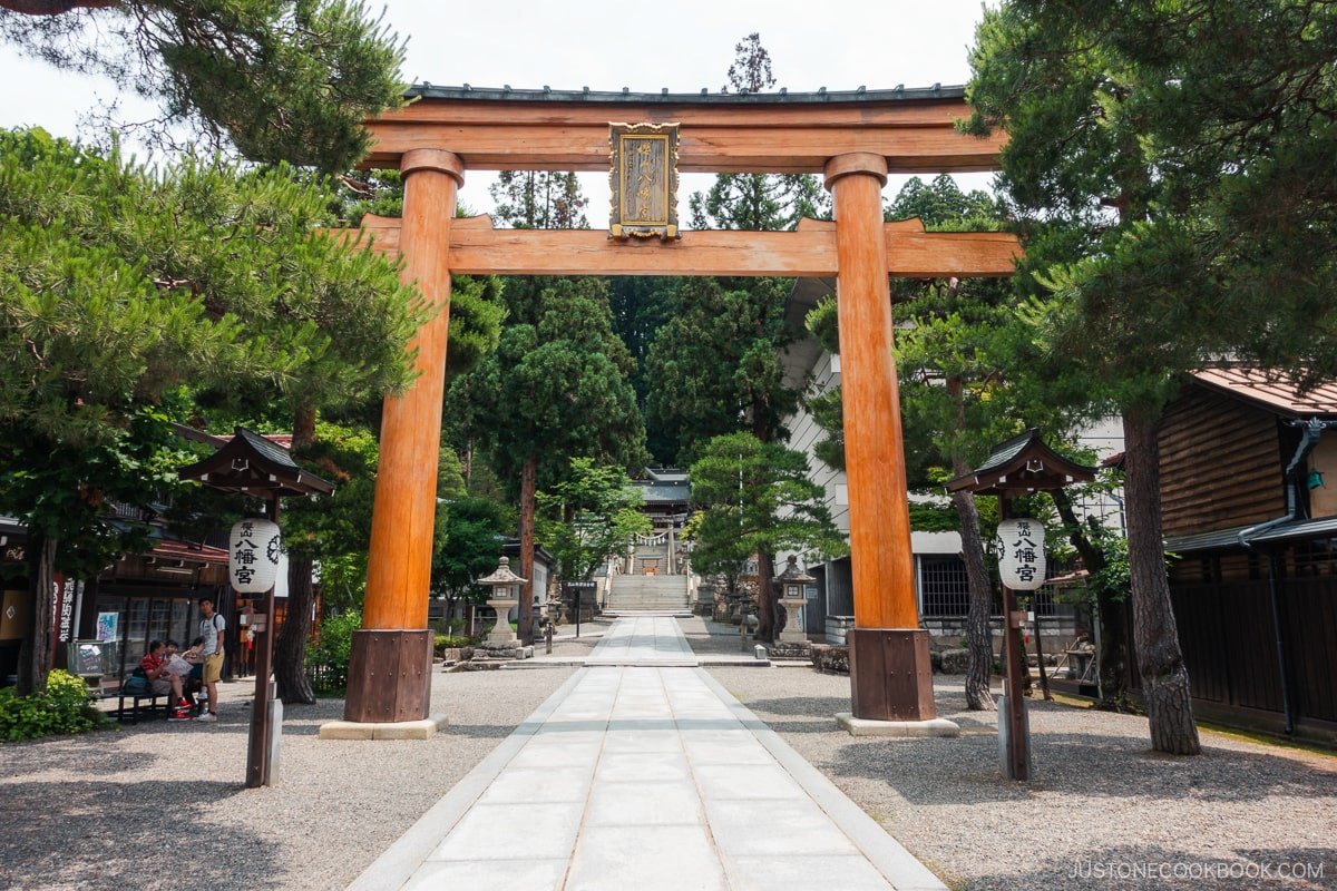 Sakurayama Hachiman Shrine tori gate entrance