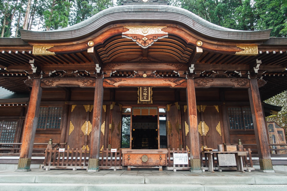 Sakurayama Hachiman Shrine main shrine