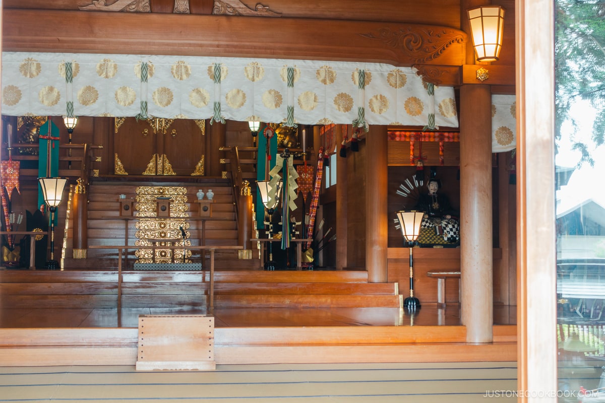 Close up of Sakurayama Hachiman Shrine