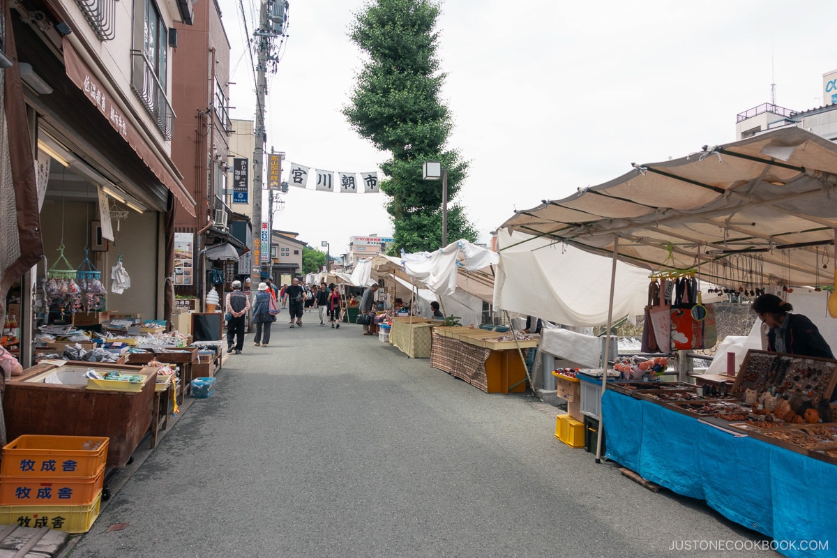 Miyagawa Morning Market stalls