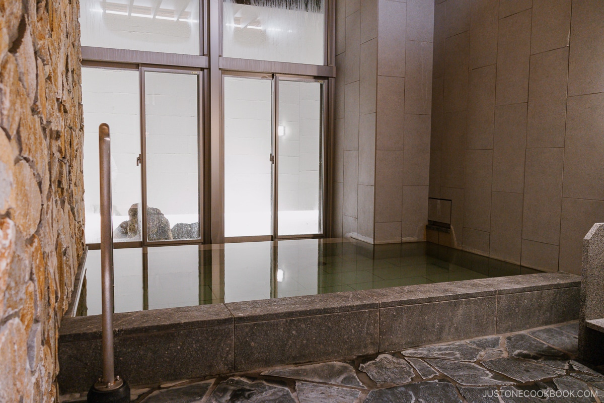 Private onsen