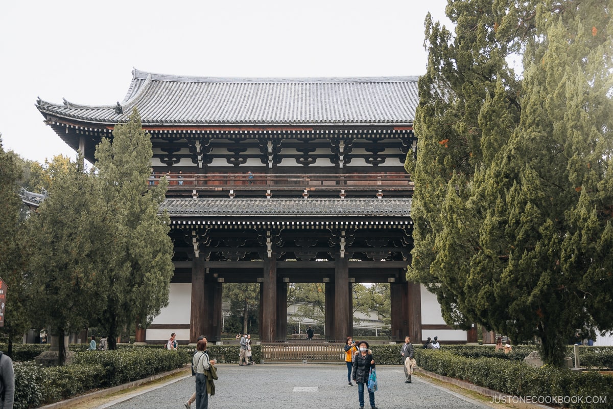 Ninna-Ji entrance gate