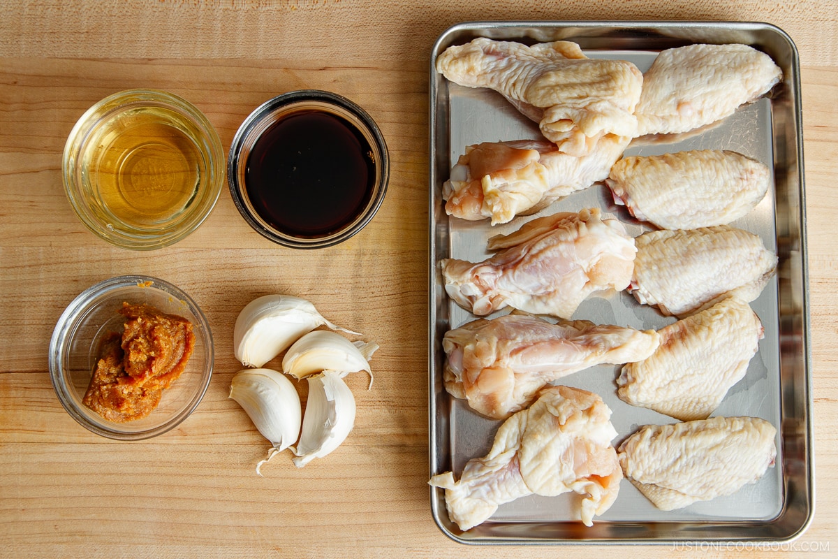 Garlic Miso Chicken Wings Ingredients