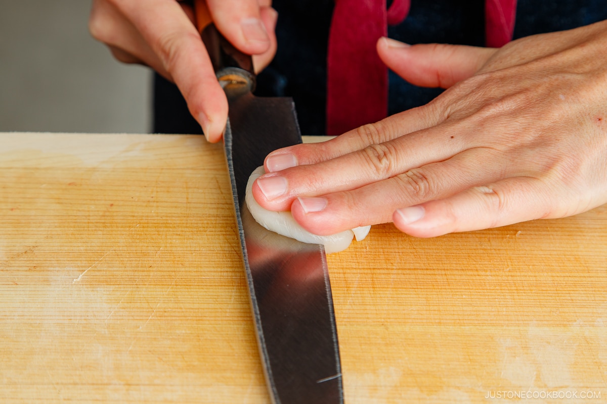 How to Plate Sashimi (Scallops)