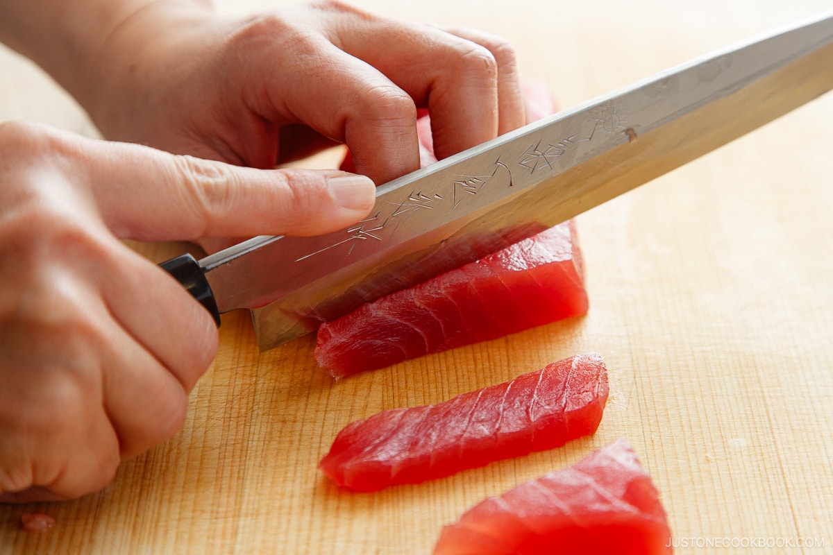 How to Cut Sashimi (Tuna)