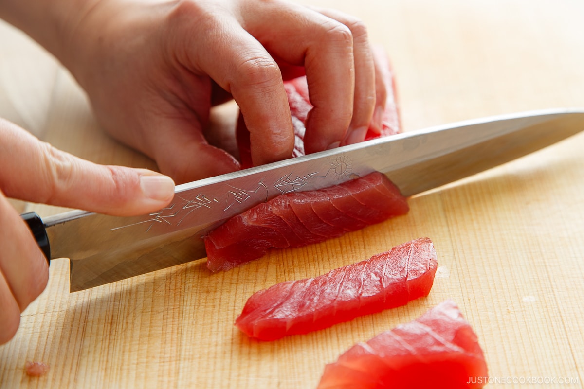 How to Cut Sashimi (Tuna)