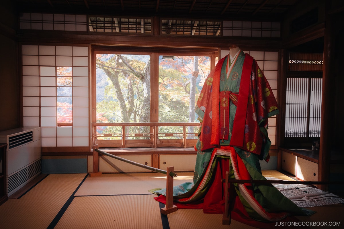 Mannequin wearing a kimono in a tatami room